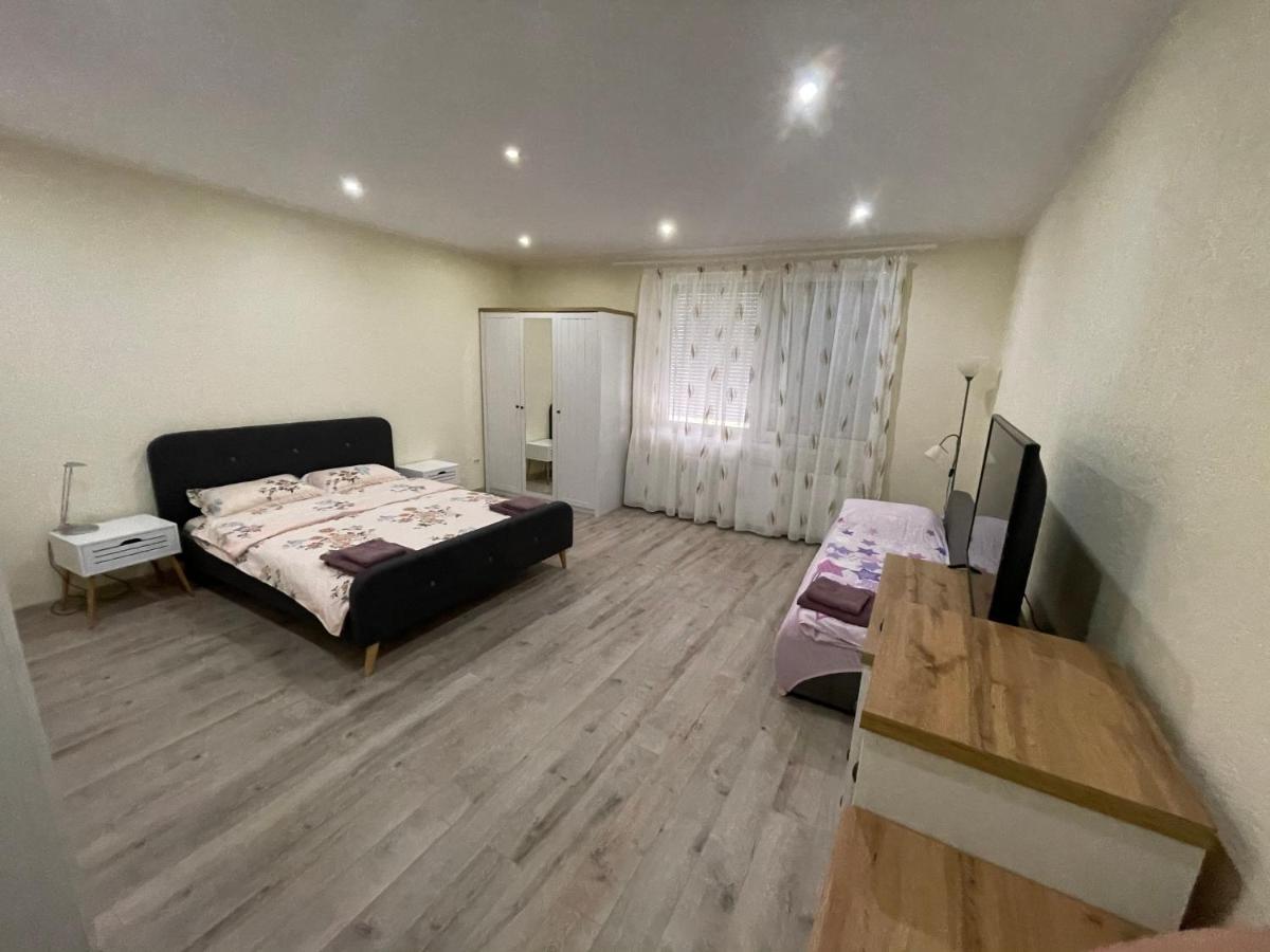 דירות Battonya House מראה חיצוני תמונה
