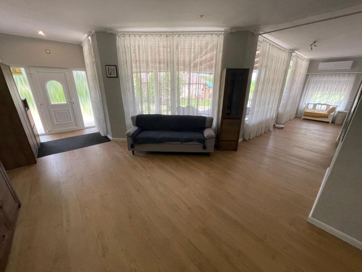 דירות Battonya House מראה חיצוני תמונה