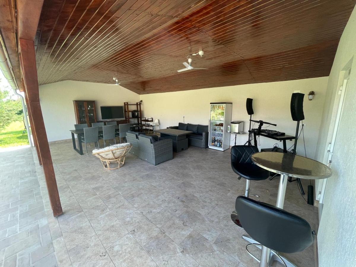 דירות Battonya House מראה חיצוני תמונה