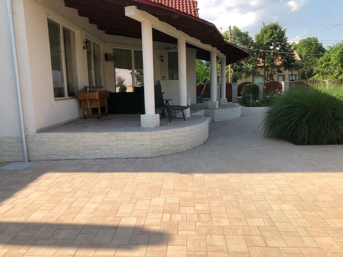 דירות Battonya House מראה חיצוני תמונה