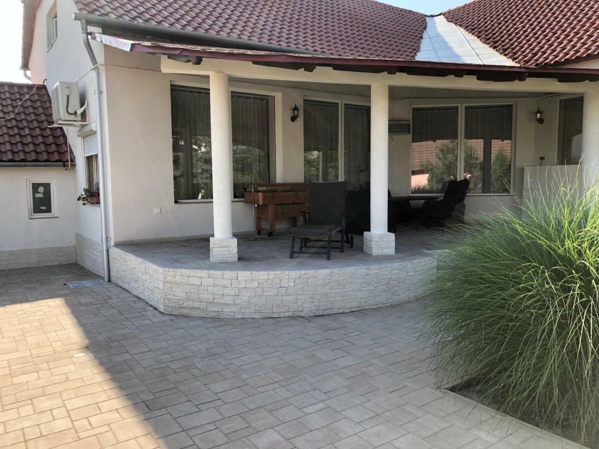 דירות Battonya House מראה חיצוני תמונה