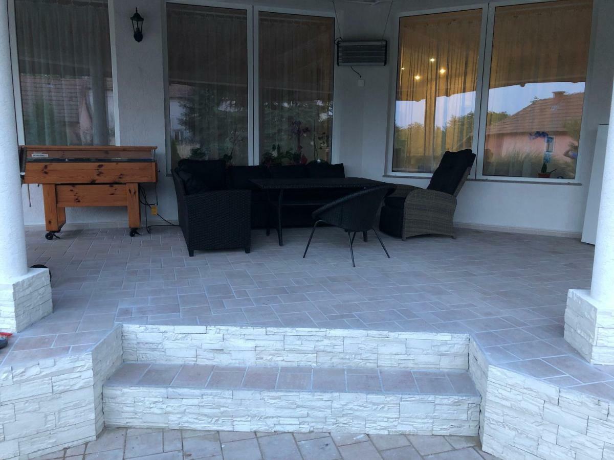 דירות Battonya House מראה חיצוני תמונה
